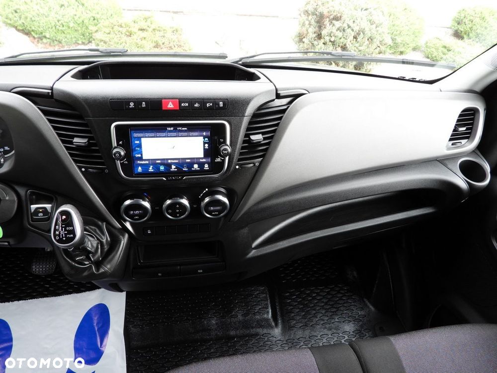 Iveco DAILY 35S18 PLANDEKA 10 PALET WEBASTO TEMPOMAT NAWIGACJA LEDY AUTOMAT HI-MATIC KLIMATYZACJA  180KM - 35