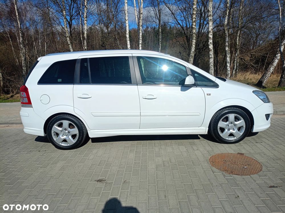 Opel Zafira 1.8 Design Edition - 4