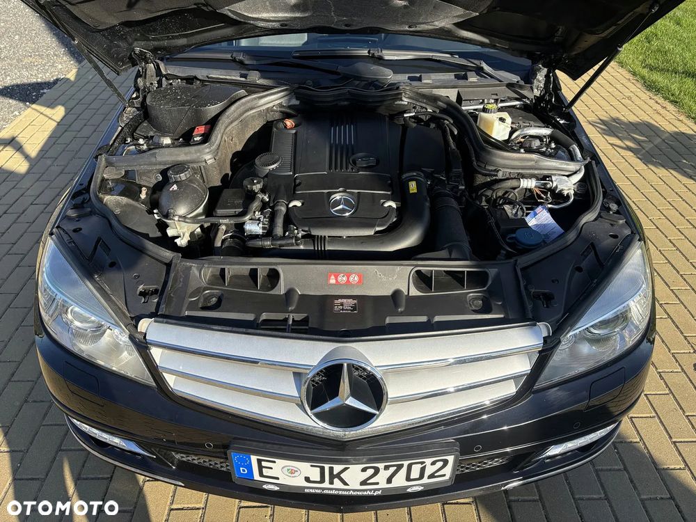 Mercedes-Benz Klasa C 180 CGI Automatik BlueEFFICIENCY Avantgarde - 14
