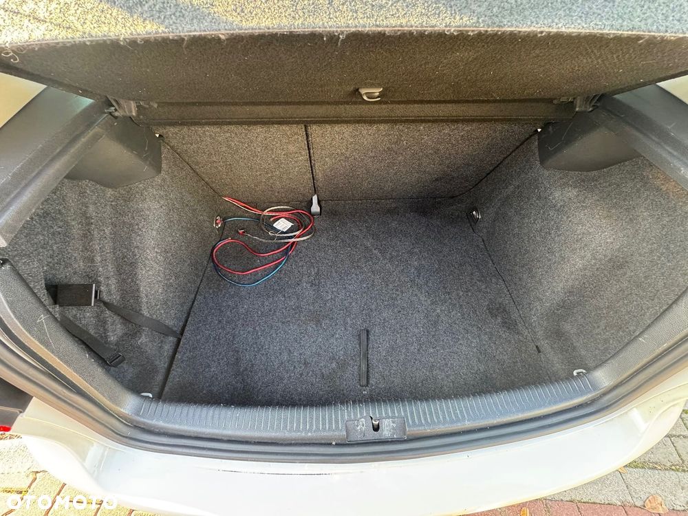 Volkswagen Golf 1.6 Edition - 22