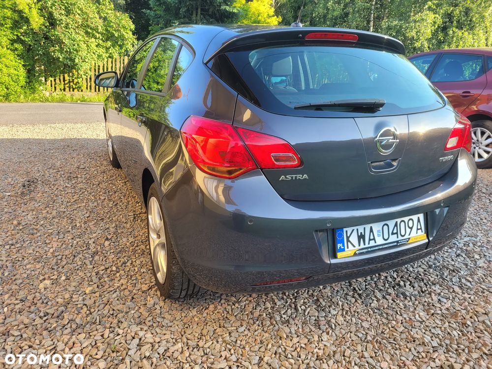 Opel Astra 1.4 Turbo - 11