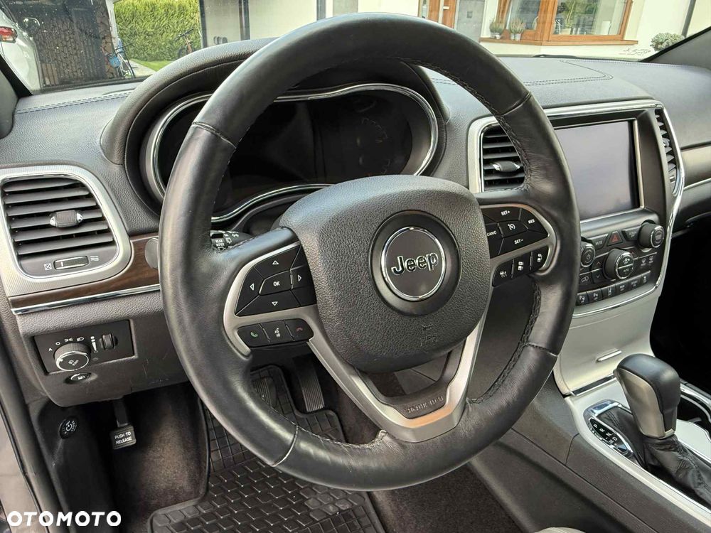 Jeep Grand Cherokee - 8