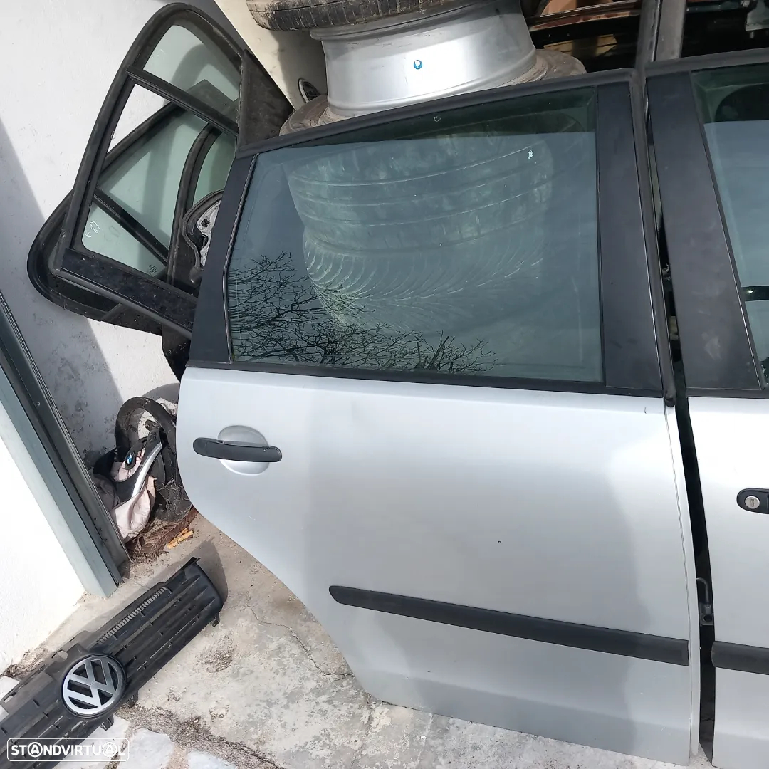 Portas completas lado passageiro vw polo 9n ano 2002 - 2