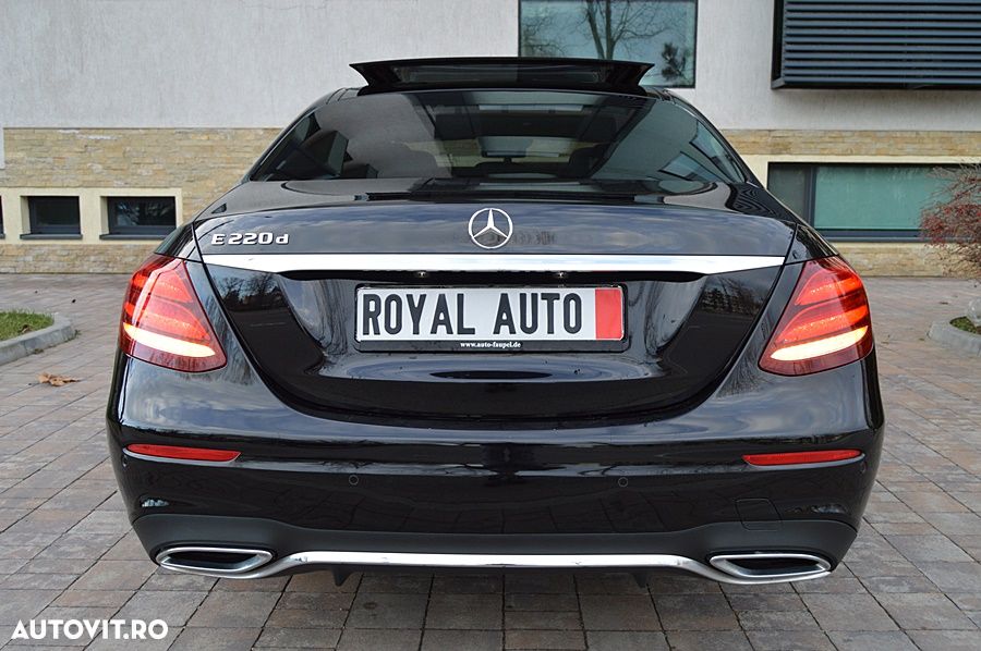 Mercedes-Benz E 220 d 9G-TRONIC AMG Line - 9