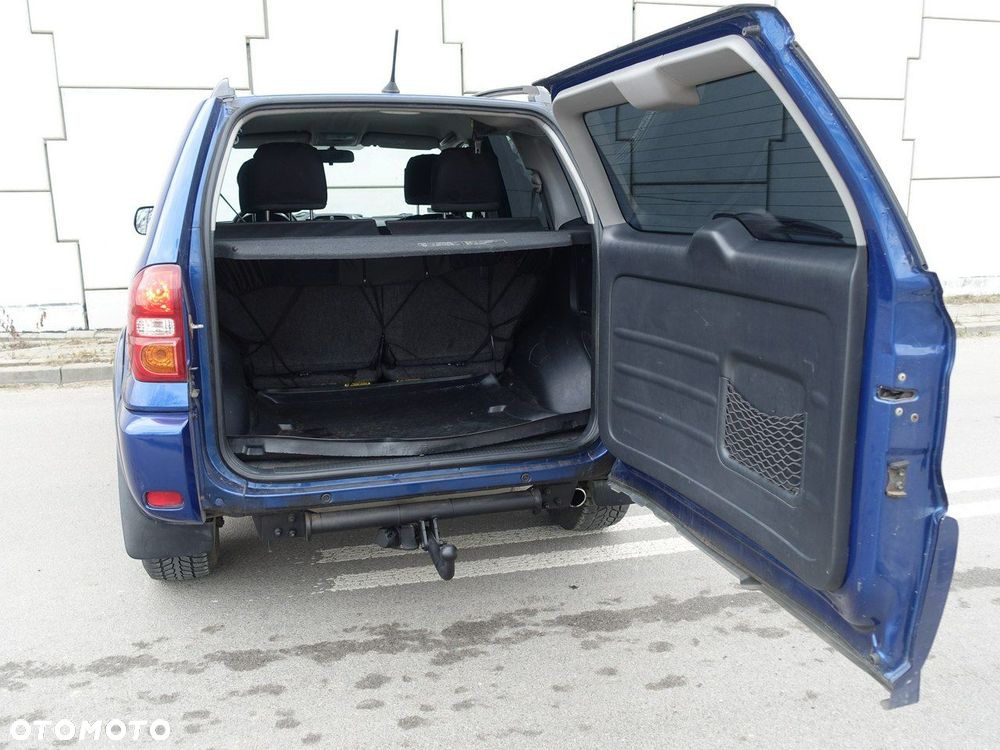 Toyota RAV4 D-4D 4x4 - 23