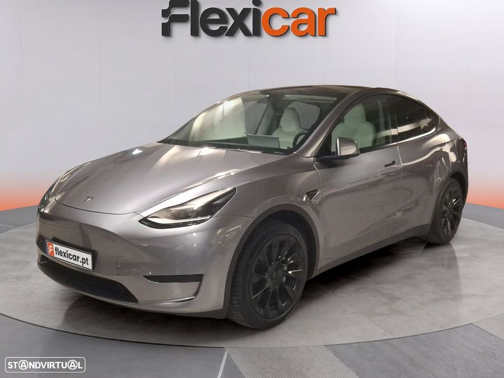 Tesla Model Y Long-Range RWD - 2