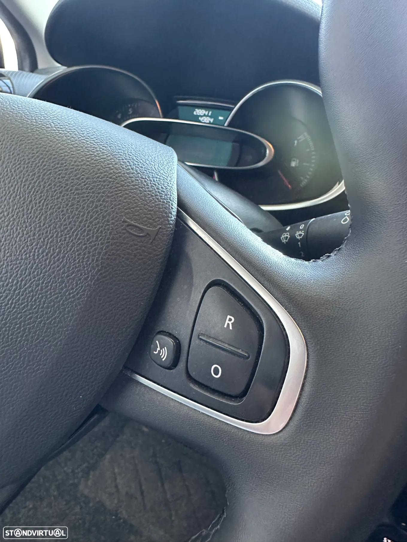 Renault Clio 0.9 TCe Limited - 14