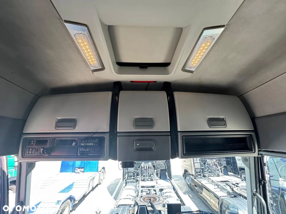 Renault T520 High Cab - 9
