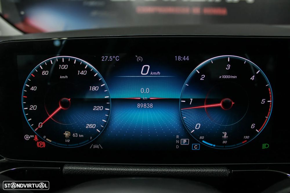 Mercedes-Benz GLA 180 d 8G-DCT Edition 2021 - 36