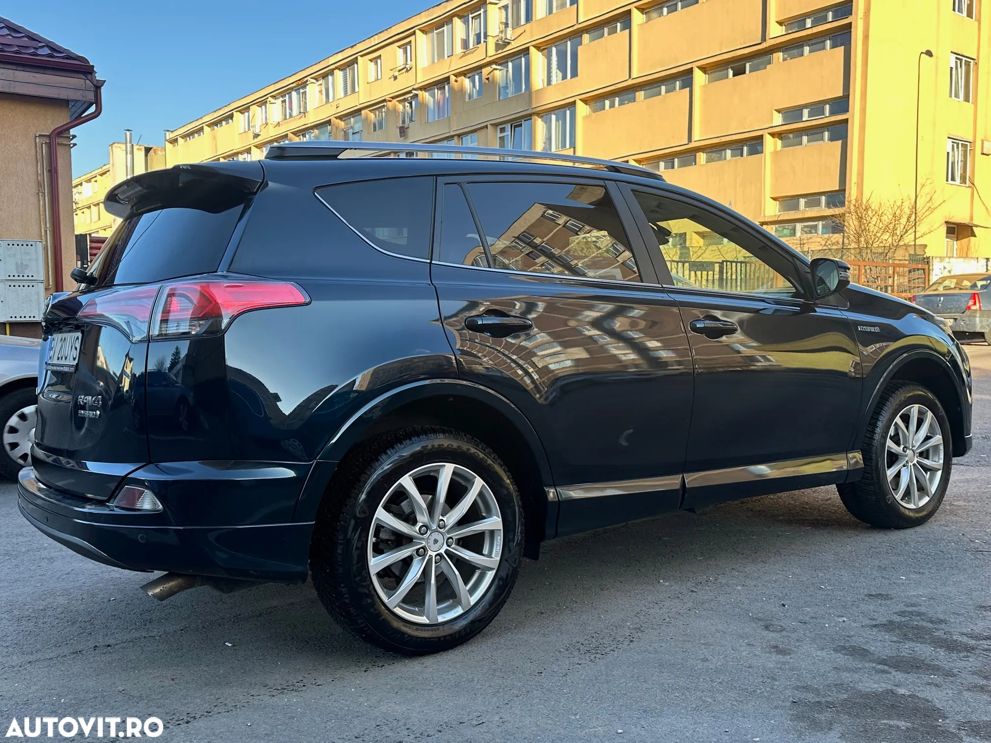 Toyota RAV4 2.5 4x4 Hybrid Style Selection - 23