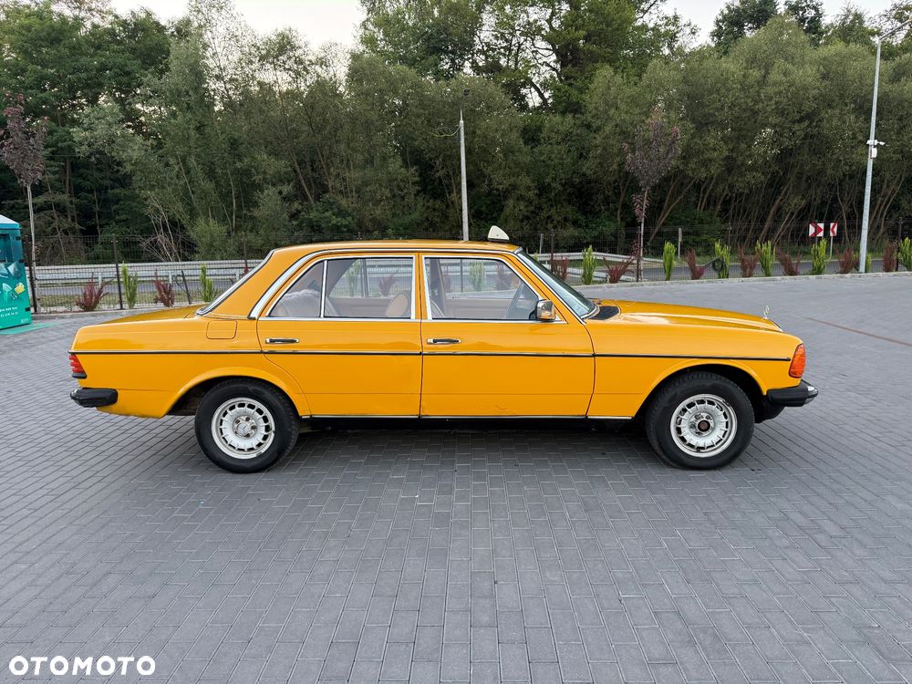 Mercedes-Benz W123 - 4