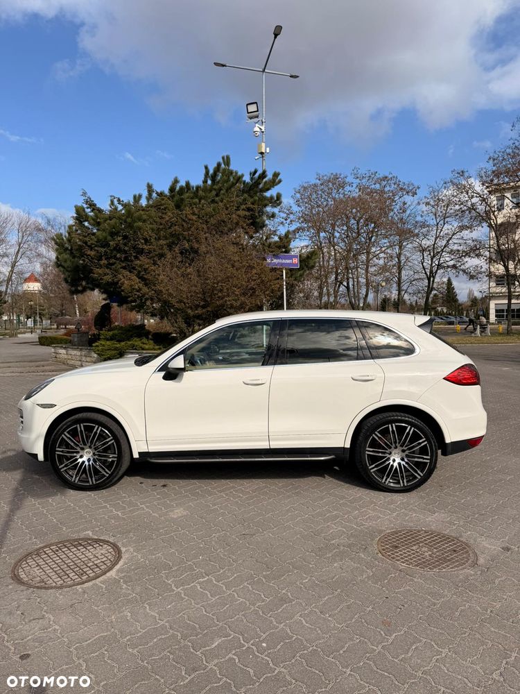 Porsche Cayenne - 4