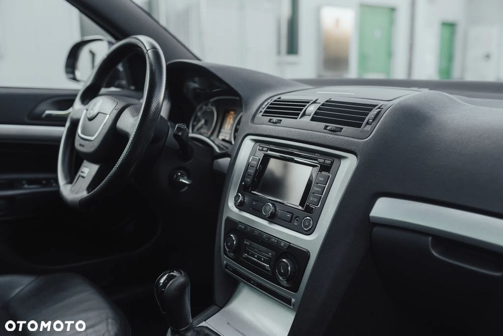 Skoda Octavia 2.0 TSI RS - 13