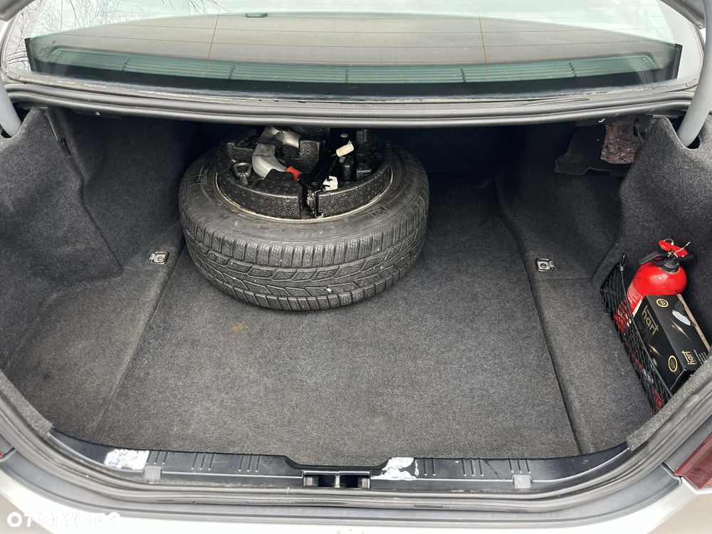 BMW Seria 5 520i - 22