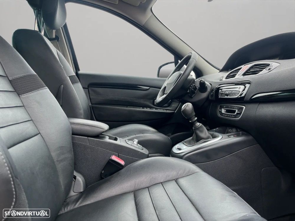 Renault Scénic 1.5 dCi Bose Edtion — fotografia 17