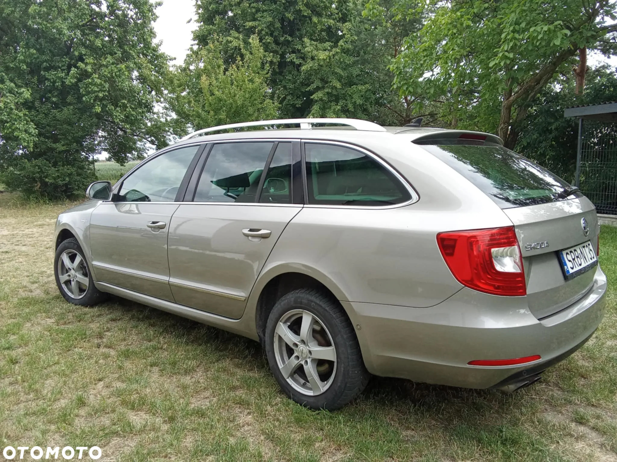 Skoda Superb 2.0 TDI 4x4 L&K DSG - 9