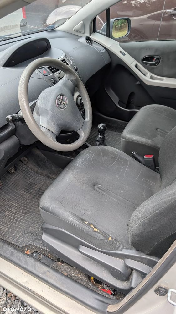 Toyota Yaris 1.33 Luna - 14