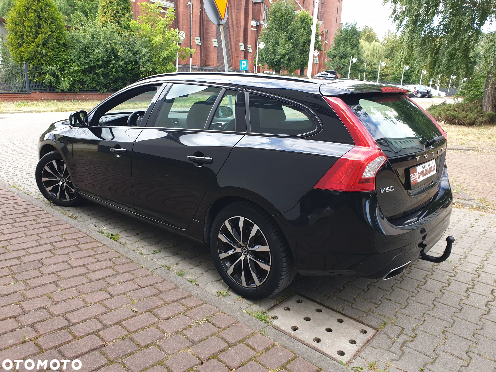 Volvo V60 D4 Summum - 19