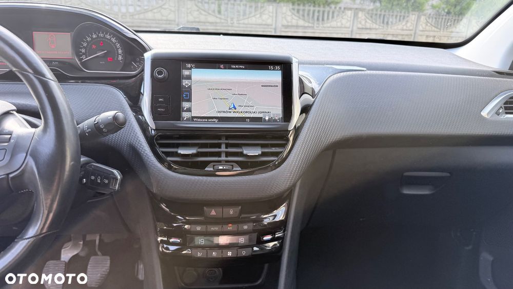 Peugeot 208 82 VTI Allure - 20