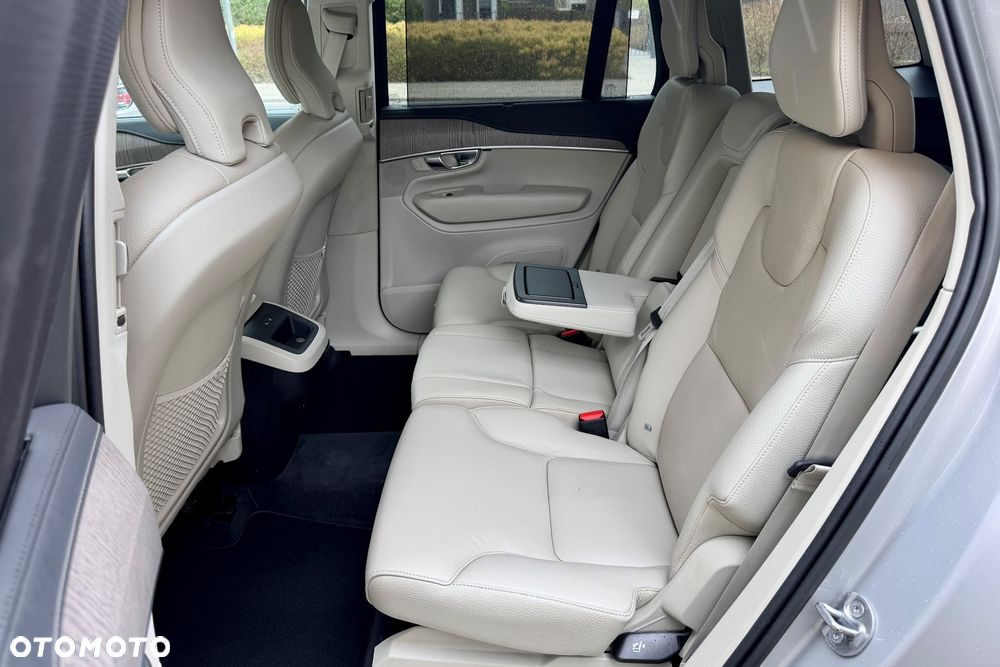 Volvo XC 90 B5 D AWD Plus Bright - 16