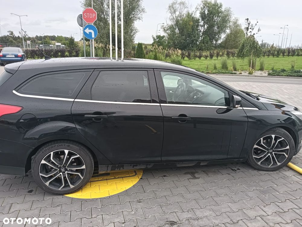 Ford Focus 1.0 EcoBoost Active - 3