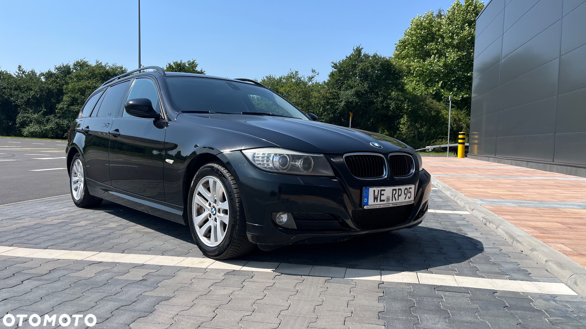 BMW Seria 3 320d DPF Touring - 2