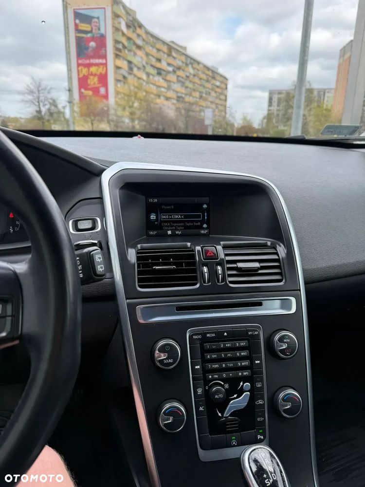 Volvo XC 60 D4 Drive-E Base - 10