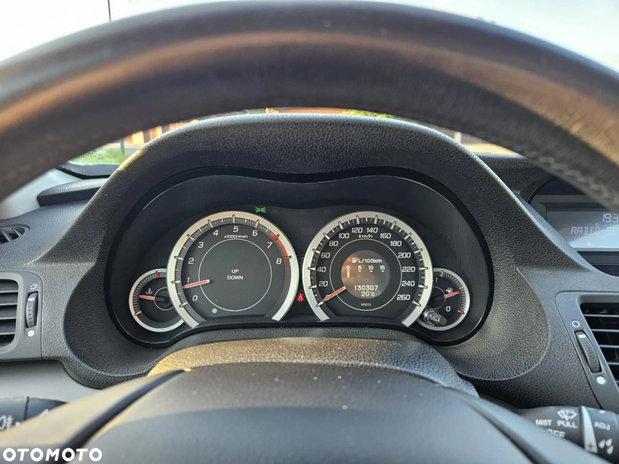 Honda Accord 2.0 Executive - 21
