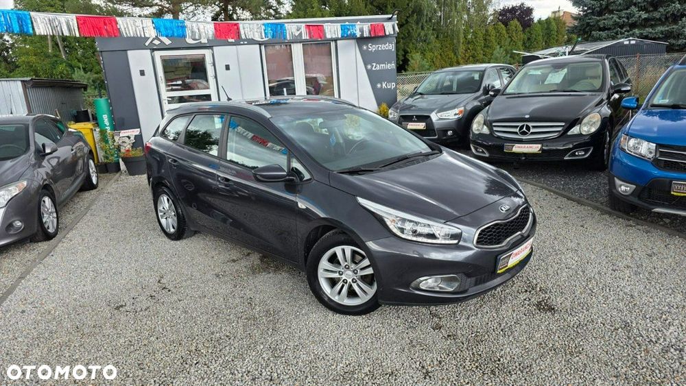 Kia Ceed - 8