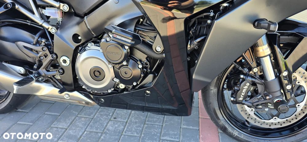 Suzuki GSX - 10