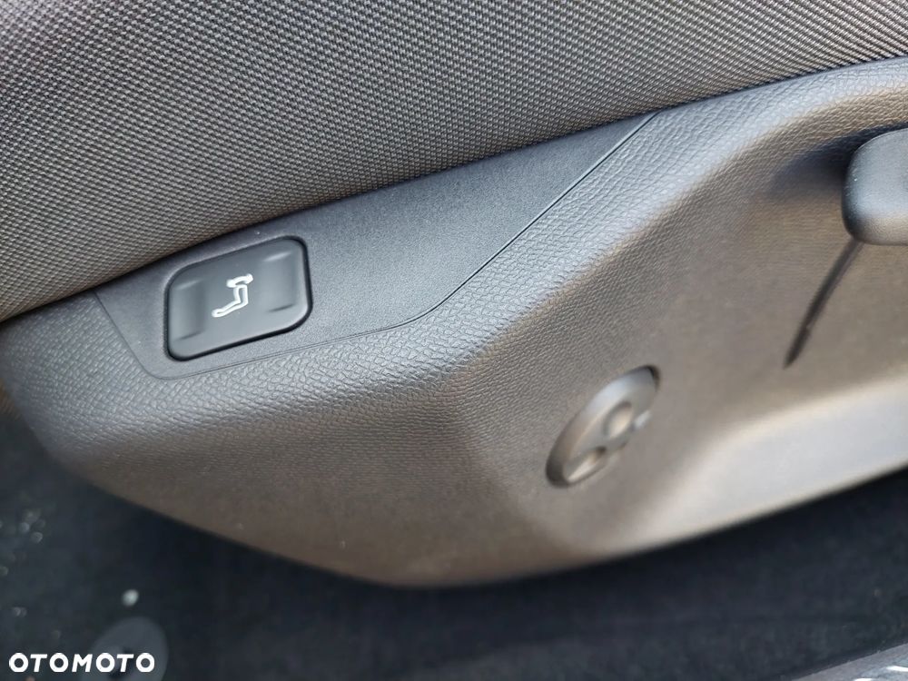 Opel Astra 1.2 T Business Edition S&S - 30