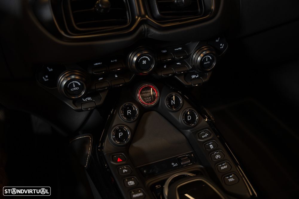 Aston Martin Vantage Roadster V8 - 20