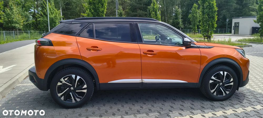 Peugeot 2008 PureTech 130 EAT8 GT Pack - 4