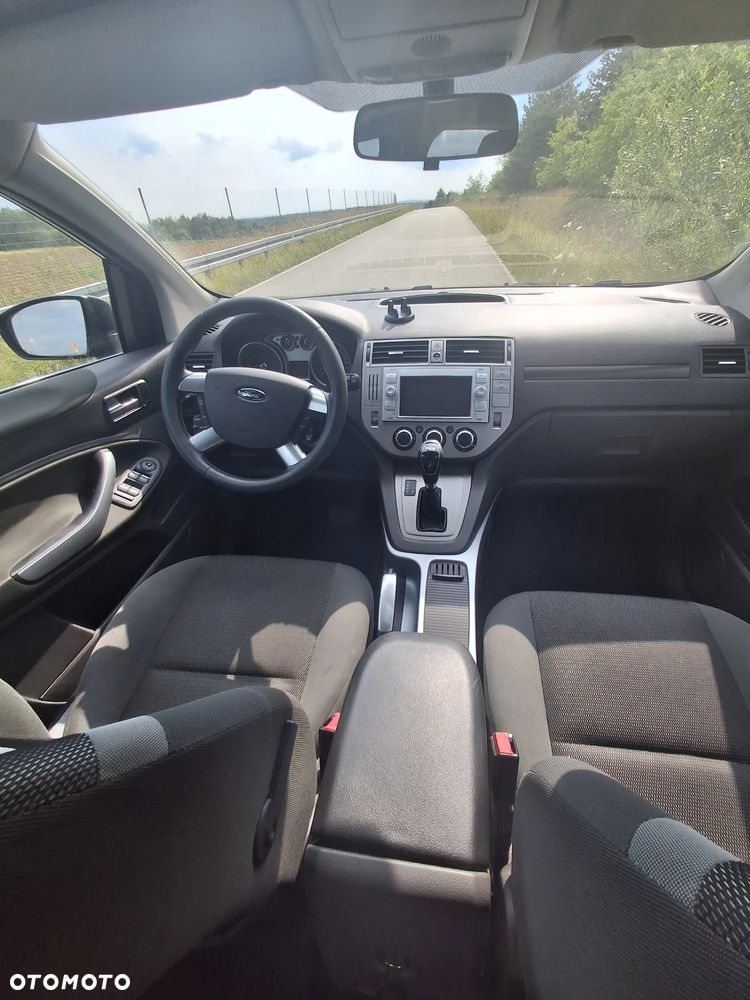 Ford Kuga 2.0 TDCi 4x4 Trend - 4