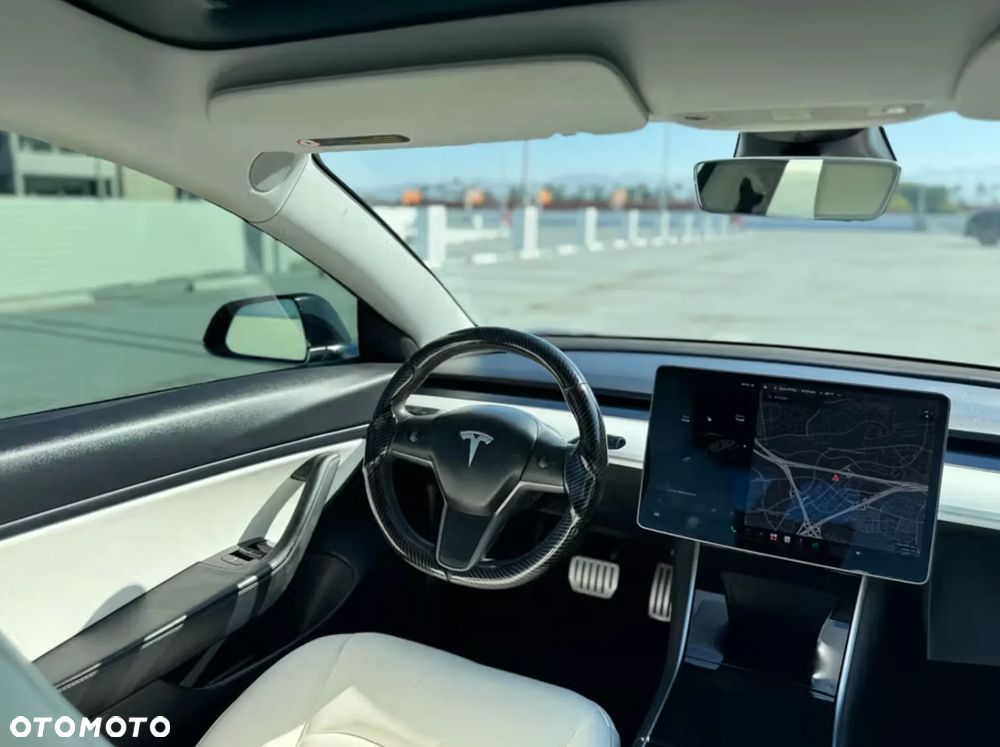 Tesla Model 3 Langstreckenbatterie Allradantrieb Dual Motor Performance - 34