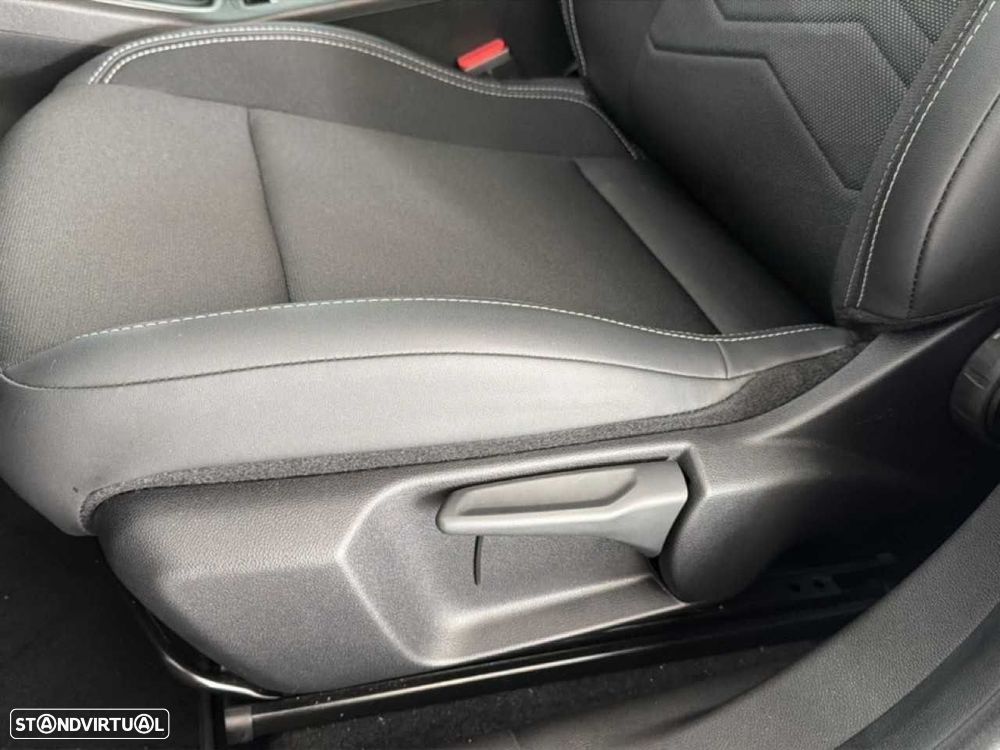 Jeep Avenger 1.2 GSE T3 Summit - 12