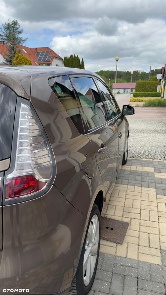 Renault Scenic 1.6 16V 110 Authentique - 5