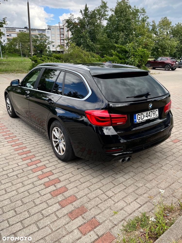 BMW Seria 3 320i xDrive Advantage - 5
