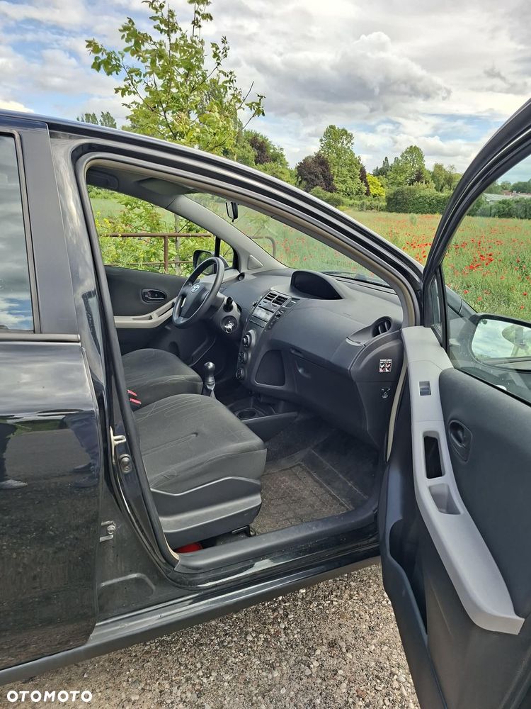 Toyota Yaris 1.0 VVT-i Luna - 9