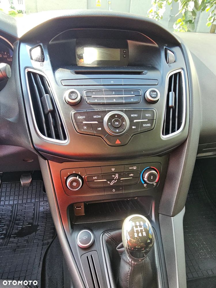 Ford Focus 1.6 SYNC Edition - 11