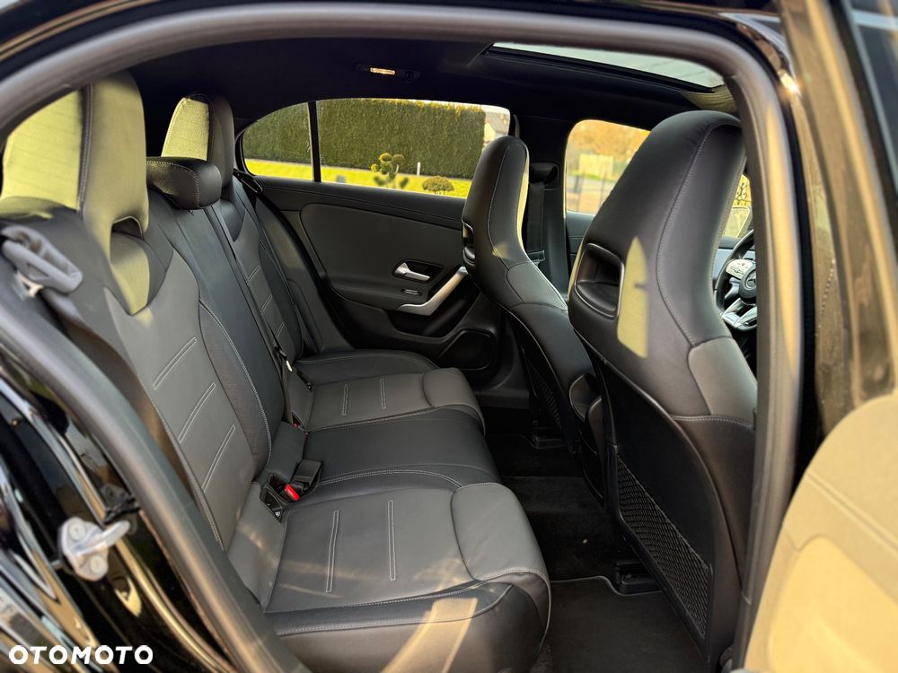 Mercedes-Benz Klasa A AMG 35 4Matic AMG Speedshift DCT 7G - 17
