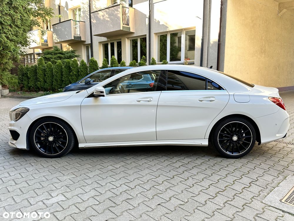 Mercedes-Benz CLA 200 7G-DCT AMG Line - 2
