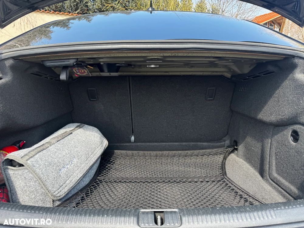 Audi A3 2.0 35 TDI S tronic Sport - 34