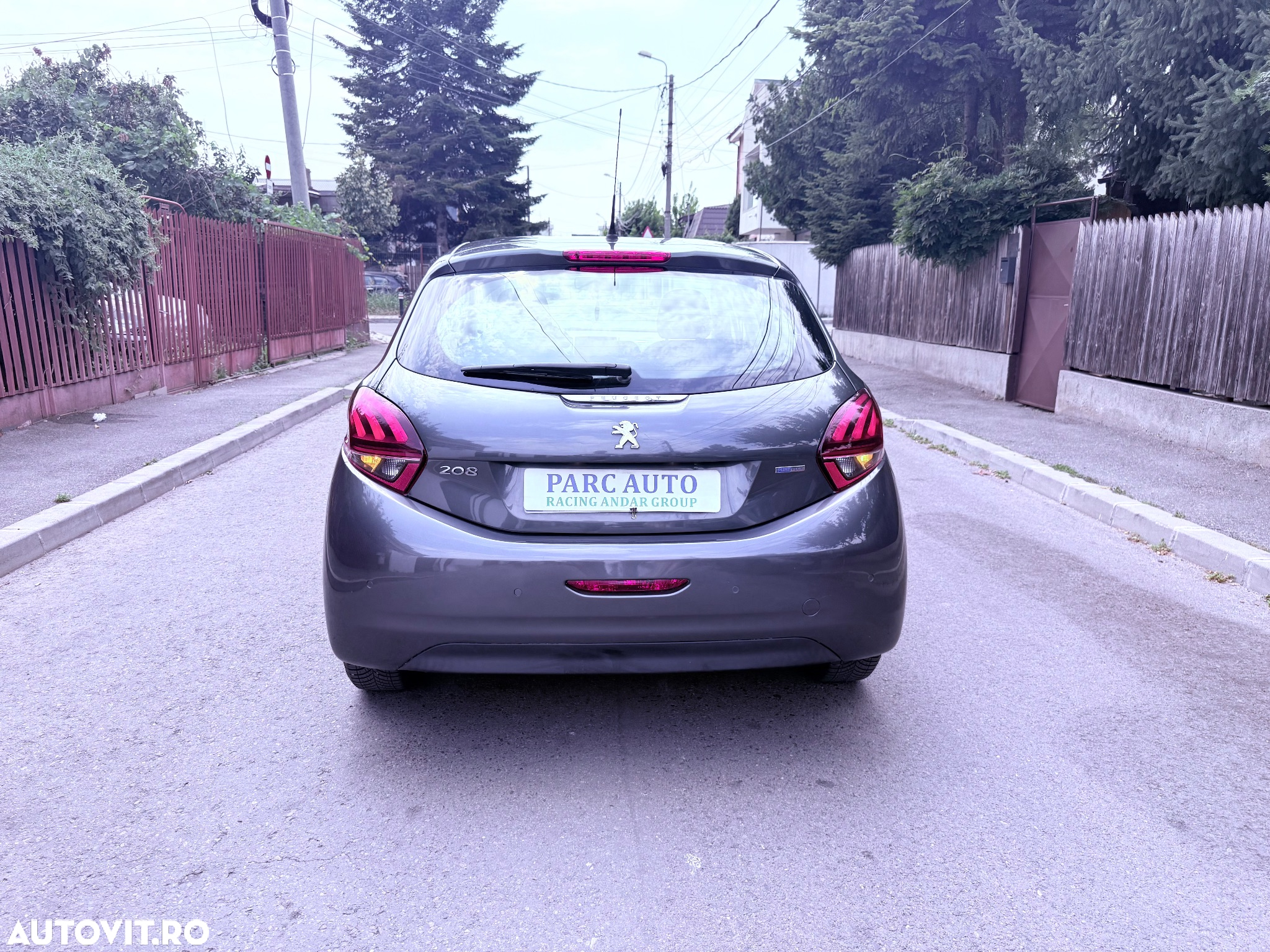 Peugeot 208 PureTech 82 Start & Stop Allure - 10