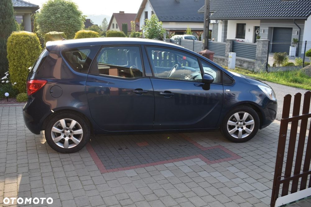 Opel Meriva - 12