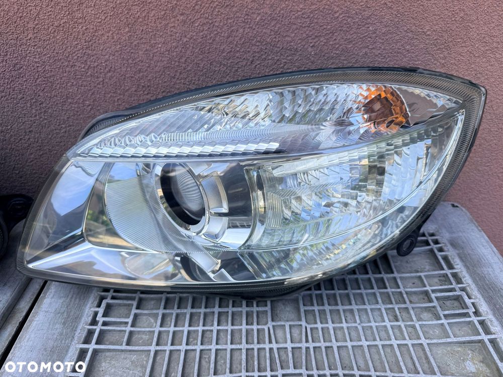 Lampa przednia SKODA FABIA II ROOMSTER SOCZEWKI KOMPLET EUROPA ORYGINALNE - 3