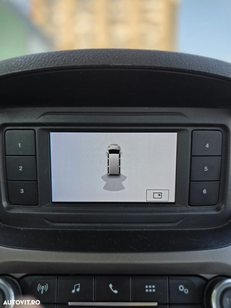 Ford Tourneo Courier 1.5 TDCi Titanium - 9