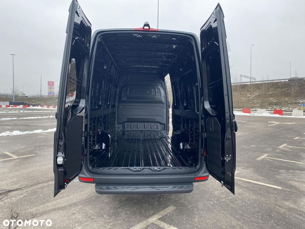 Mercedes-Benz Sprinter - 19