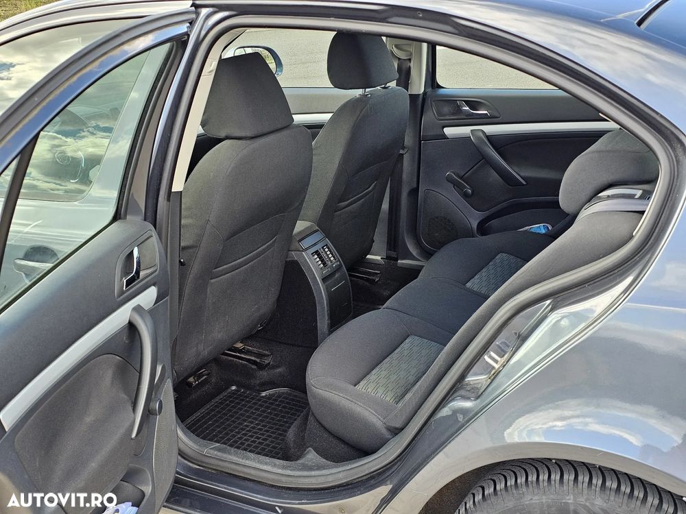 Skoda Octavia 1.4 TSI Ambiente - 7