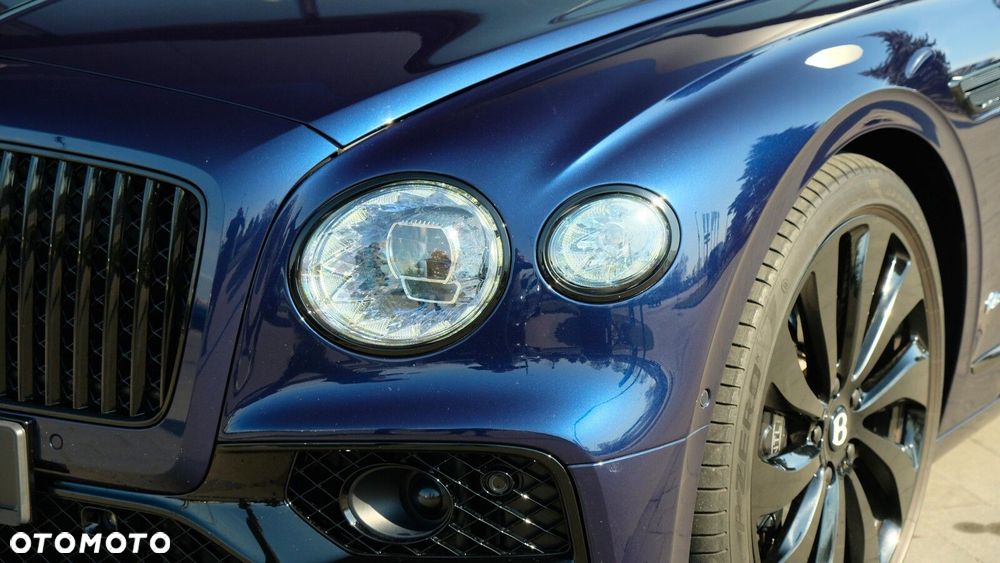 Bentley Flying Spur - 3